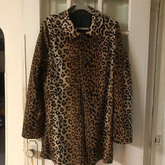 dennis basso Jackets & Blazers - Dennis By Dennis Brasso Reversible Animal/Cheetah Print And black rain coat